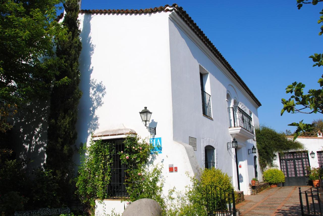 Finca Valbono Apartamentos Rurales Y Hotel Aracena Exterior photo