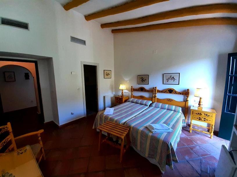 Finca Valbono Apartamentos Rurales Y Hotel Aracena Exterior photo